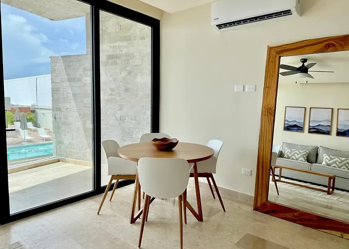 Stylish 1br Ocean View Near 5th Ave Aparthotel